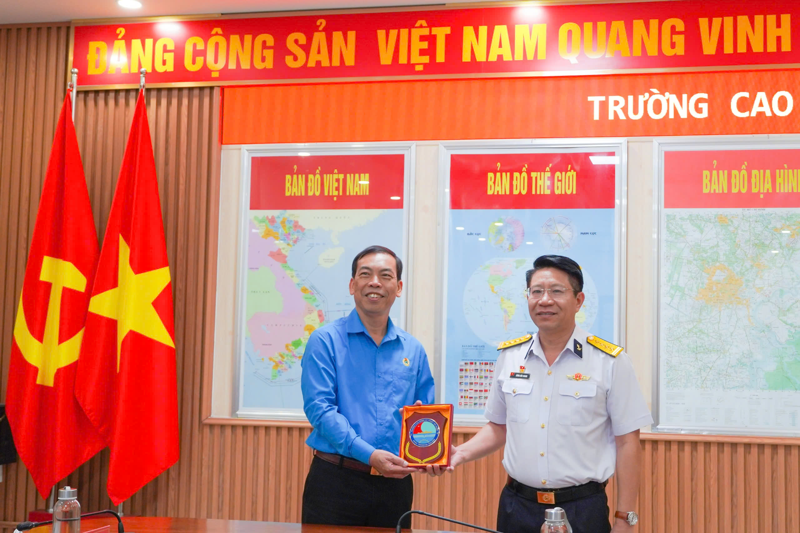 f13616c33dc98097d9d8