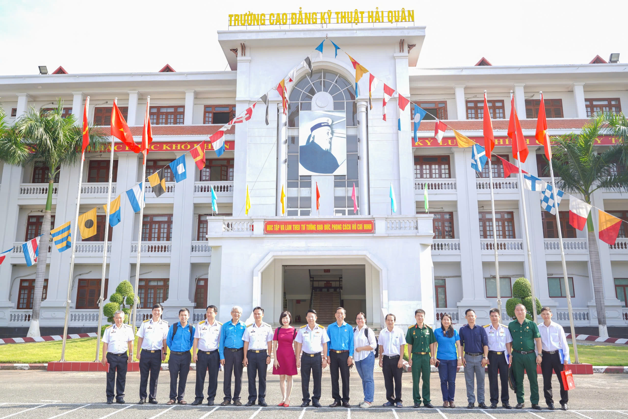 f65a2faf04a5b9fbe0b4